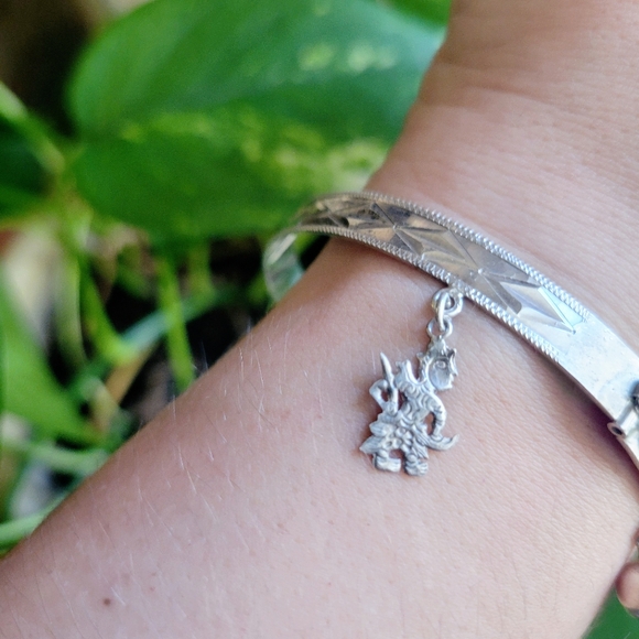 Vintage Old Siam Dainty 925 Sterling Silver Geometric Bangle Bracelet - Picture 9 of 10